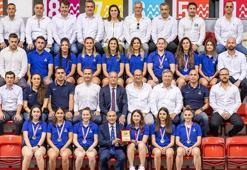 İzmir Büyükşehir Belediyespor'da hentbolcular buluştu