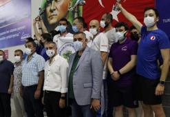 Su altında 13 Türkiye rekoru kırıldı