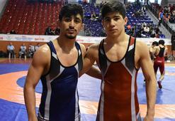 Kadir Kamal, grekoromen stil 67 kiloda finale yükseldi
