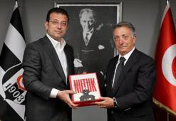 Ekrem İmamoğlu ve Rıza Akpolat'tan Beşiktaş Kulübü'ne ziyaret