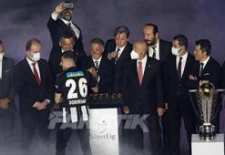 SON DAKİKA | Beşiktaş'ta Dorukhan Toköz kafaları karıştırdı! 'Gidiyorum' şarkısı...