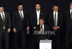 Beşiktaş Başkanı Ahmet Nur Çebi: Şerefiyle, hakkıyla şampiyon Beşiktaş!