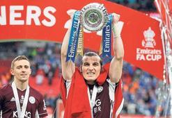 Çağlar Söyüncü Leicester City ile FA Cup'ı kazandı
