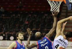 Anadolu Efes yarı finalde