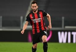 Hakan ÇalhanoÄlu Juventus'a transfer oluyor