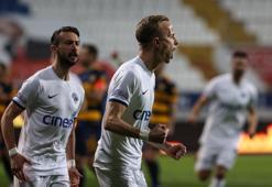 Kasımpaşa'da Süper Lig'de kalmanın sevinci yaşanıyor