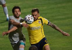 Bucaspor 1928, Arnavutköy Belediyespor'u Oğuz ve Tunç'la yıktı