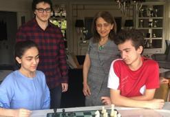 Emine Can, çocuklarının satrançla iç içe olmasından mutluluk duyuyor