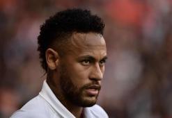 Neymar, yuhalandığı maçta PSG'yi galibiyete taşıdı
