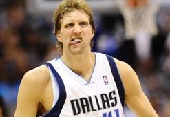 Nowitzki kadroda yok!