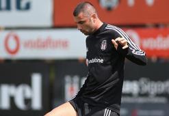 Beşiktaş açıkladı! Burak Yılmaz'da son durum!