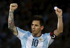 Messi, Arjantin formasıyla 50. golünü attı