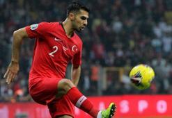 Jose Mourinho, milli futbolcu Mehmet Zeki Çelik'i kadrosunda görmek istiyor