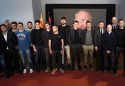 Johan Cruyff, Barcelona'da anıldı
