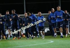 Fenerbahçe, Antalya'da ikinci yarı hazırlıklarına başladı