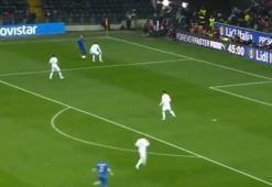 Zaza, Pique'yi futbola küstürdü