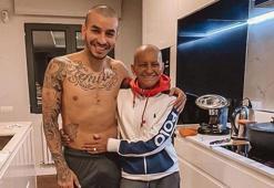 Angel Correa annesine destek olmak için saçlarını kazıttı