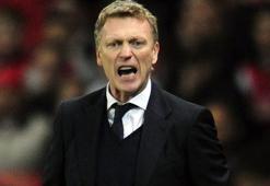 Manchester United, David Moyes'u getiriyor