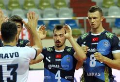 Efeler Ligi: İstanbul Büşükşehir Belediyespor: 1 - Arkas Spor: 3