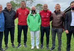 Oğuz Çetin ve Rüştü Reçber kadın futbol kulüp temsilcileri ile buluştu