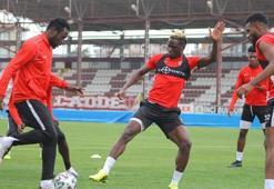 Boupendza ve Diouf'un gol krallığı yarışı, Hatayspor yönetimi gururlandırıyor