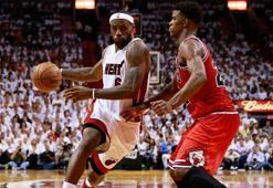 Bulls'tan Heat'e darbe: 93-86