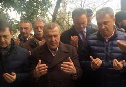 Şeref Bey kabri başında anıldı