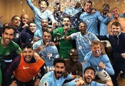 Şampiyonlar Ligi finalisti Manchester City soyunma odasında coştu!