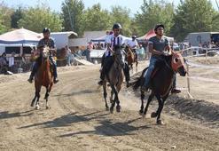 Turgutlu'da geleneksel Rahvan At Yarışı heyecanı yaşandı