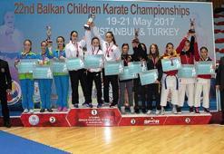 Çocuklar Balkan Karate Şampiyonası'nda Türkiye fırtınası