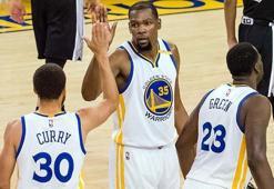 Warriors farklı kazandı