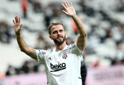 Beşiktaş - Yeni Malatyaspor maçı öncesi Pjanic'e büyük ilgi