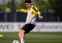 Borussia Dortmund'da Marc Bartra'ya 'selfie'li karşılama