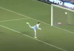 70 metreden akılalmaz gol!