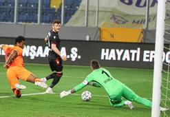 Galatasaray ligin gol yemeden en çok maç bitiren takımı