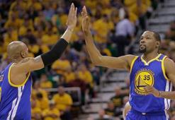 Warriors, Utah Jazz'ı süpürdü!