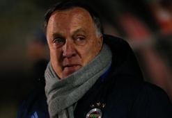 Advocaat gazetecilere çıkıştı: Ona bir bakın!