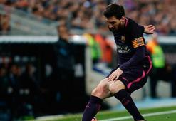 Messi yine bir ilk peşinde!