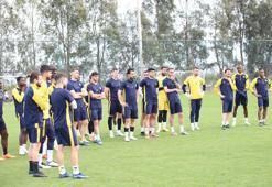 Menemenspor ligde kalmanın hedefini yapıyor