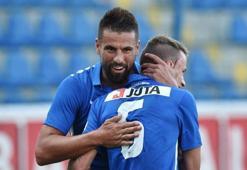 Milan Baros eski günlerine geri döndü! Şık gol...