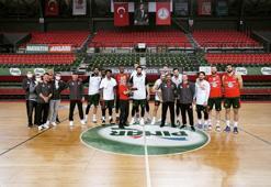 Pınar Karşıyaka, Beşiktaş maçının ertelenmesi için Türkiye Basketbol Federasyonuna başvurdu