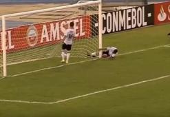 Direğe çarpan futbolcunun dramı!
