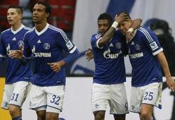 Ruhr derbisi Schalke'nin: 2-1