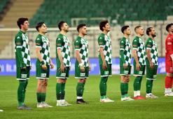 Bursaspor kadroyu oturtamadı