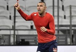 Burak Yılmaz Fransa'da haftanın 11'ine seçildi