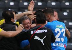 Erzurumspor kazandı, Yılmaz Vural gözyaşlarını tutamadı! Duygusal anlar...