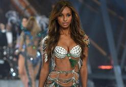 Victoria Secret güzelinden seksi çalışma