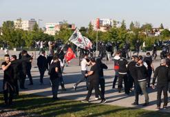 Fransız jandarmasından Beşiktaşlı taraftarlara sert müdahale