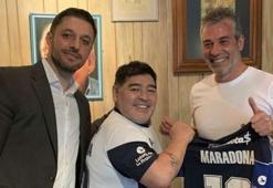 Diego Maradona Arjantin'e döndü