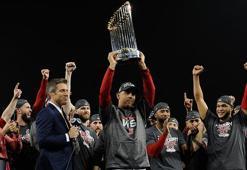 MLB'de Boston Red Sox, 9. kez şampiyon
